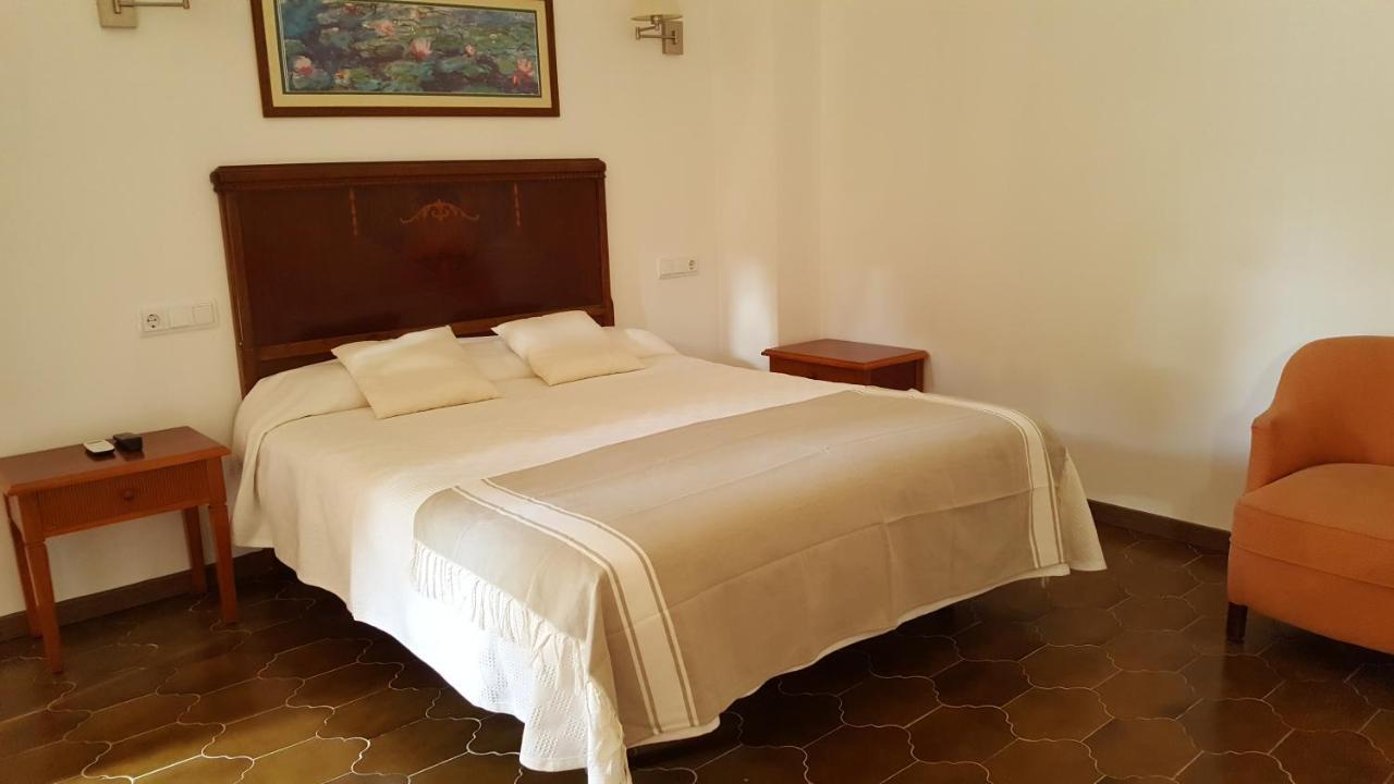 Deluxe Double Room,1032331154:JPEG